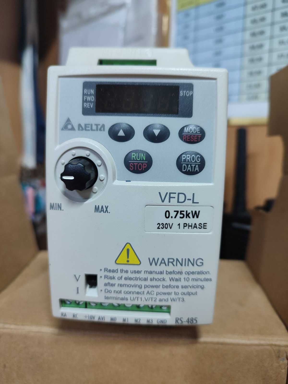 Перетворювач частоти Delta Electronics VFD007L21A
