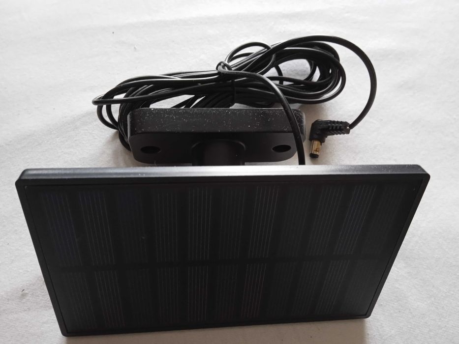 Вуличний світильник LED на сонячній панелі, з датчиком руху.