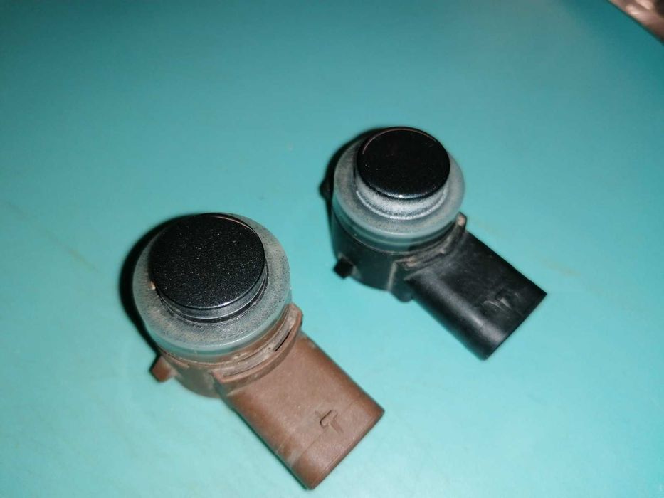 парктронік,підкрилок,шланг омивача фар, насос бачка,важіль Audi E-tron