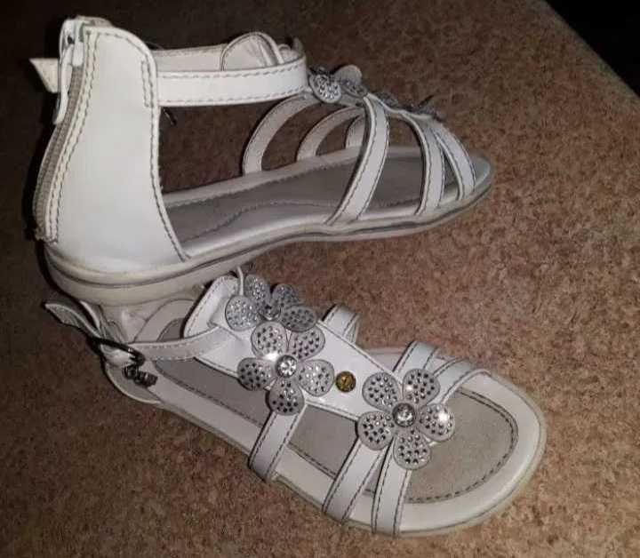 Buty balerinki sandały tenisówki 4 pary 30/31 cena za całość
