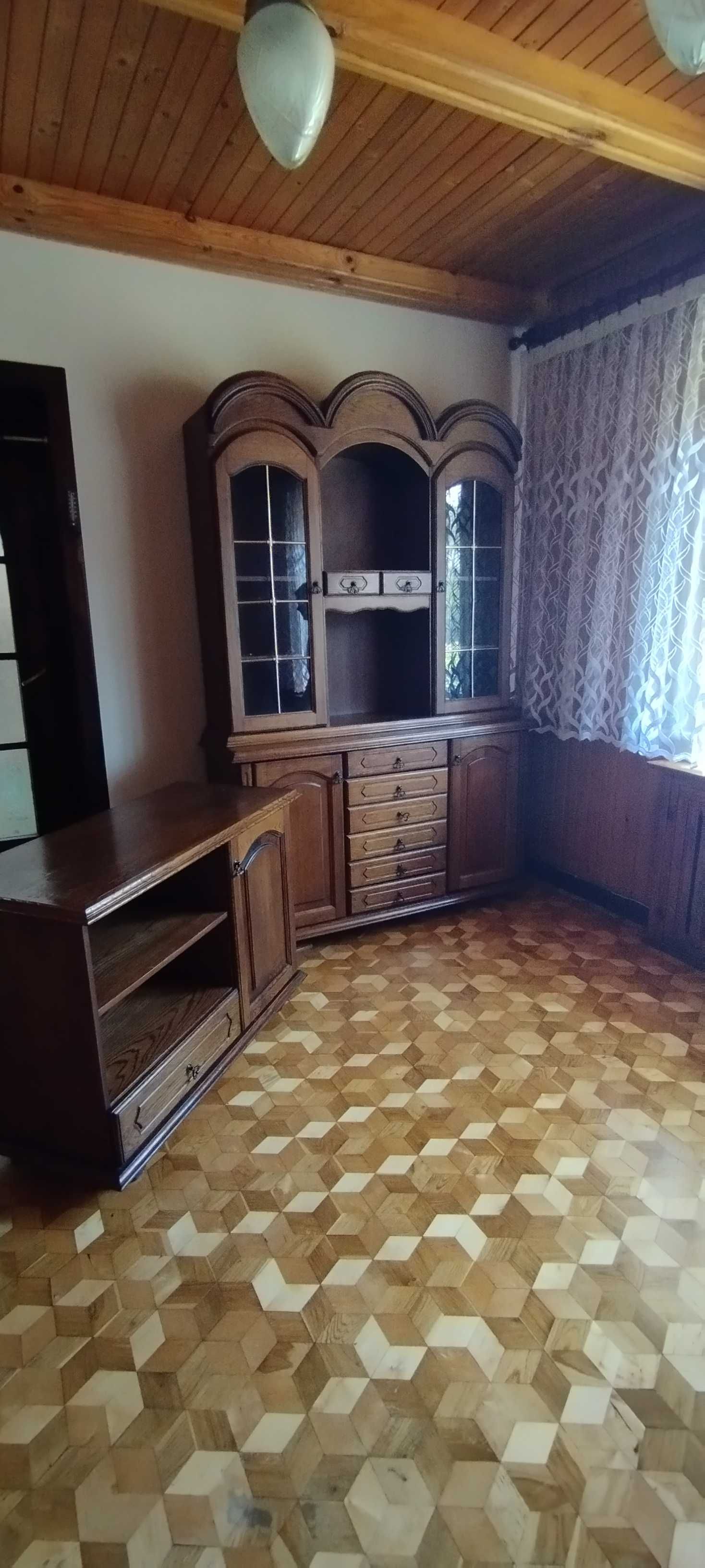 Dębowy kredens, komoda