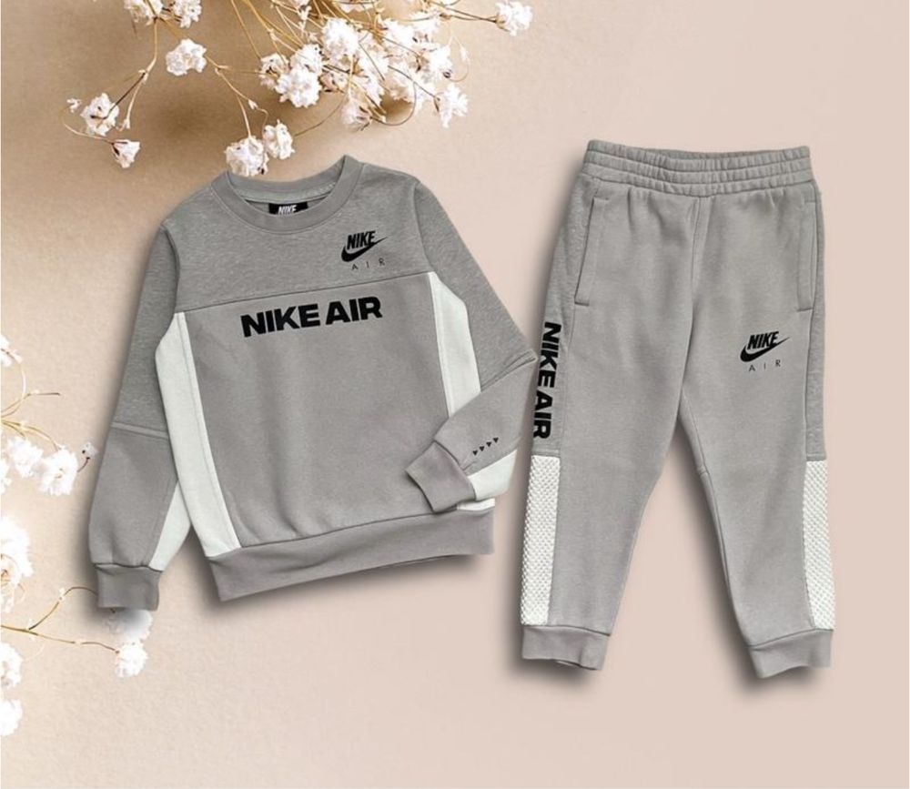 Теплий спортивний костюм Nike оригінал на хлопчика 3/4 роки