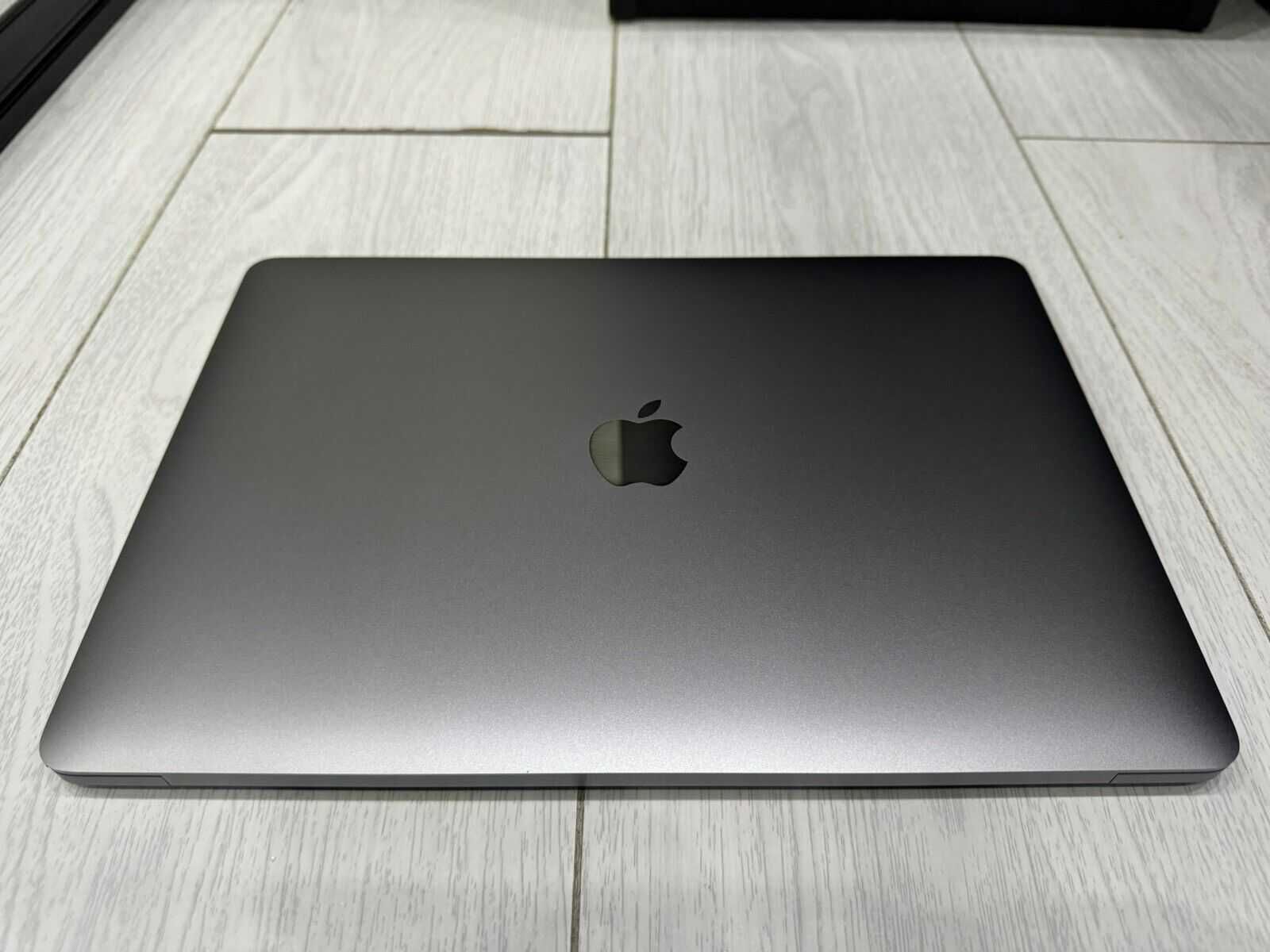 MacBook Pro 13 2020 M1 8GB RAM 256GB SSD MYD82 149 ц. Гарантія