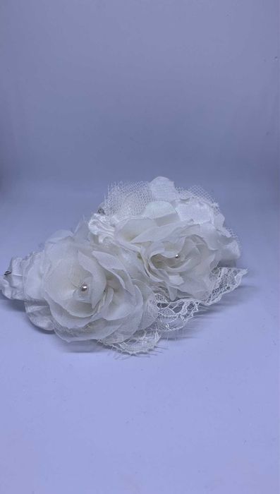 Nowa Spinka Ślubna Ivory Kwiaty - Subtelna Ozdoba do Włosów z Koronką
