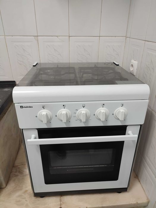 Fogão e forno junto a gás