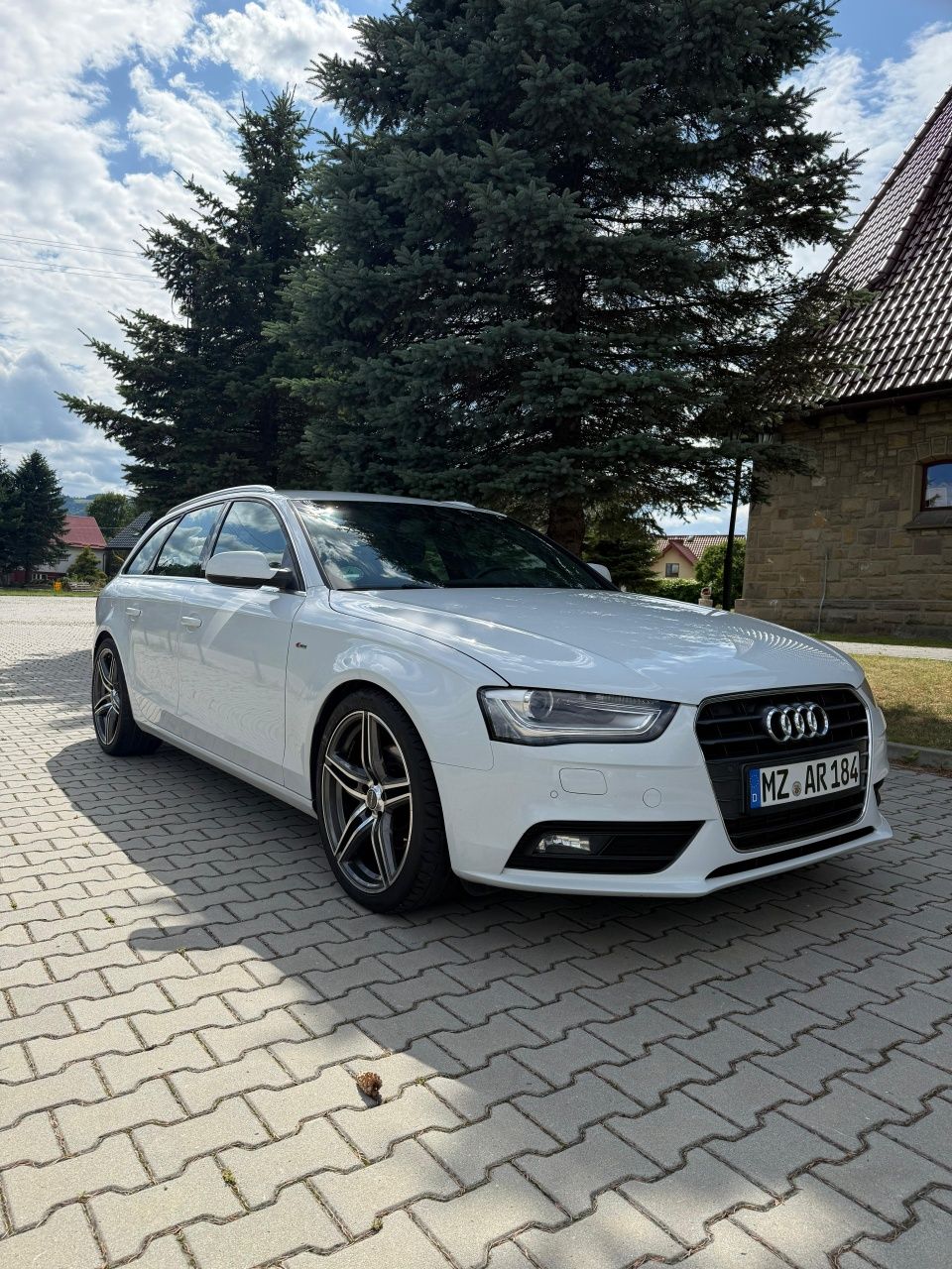 Audi A4 B8 !! 2.0 TDI ! LED ! S-Line ! Borbet !