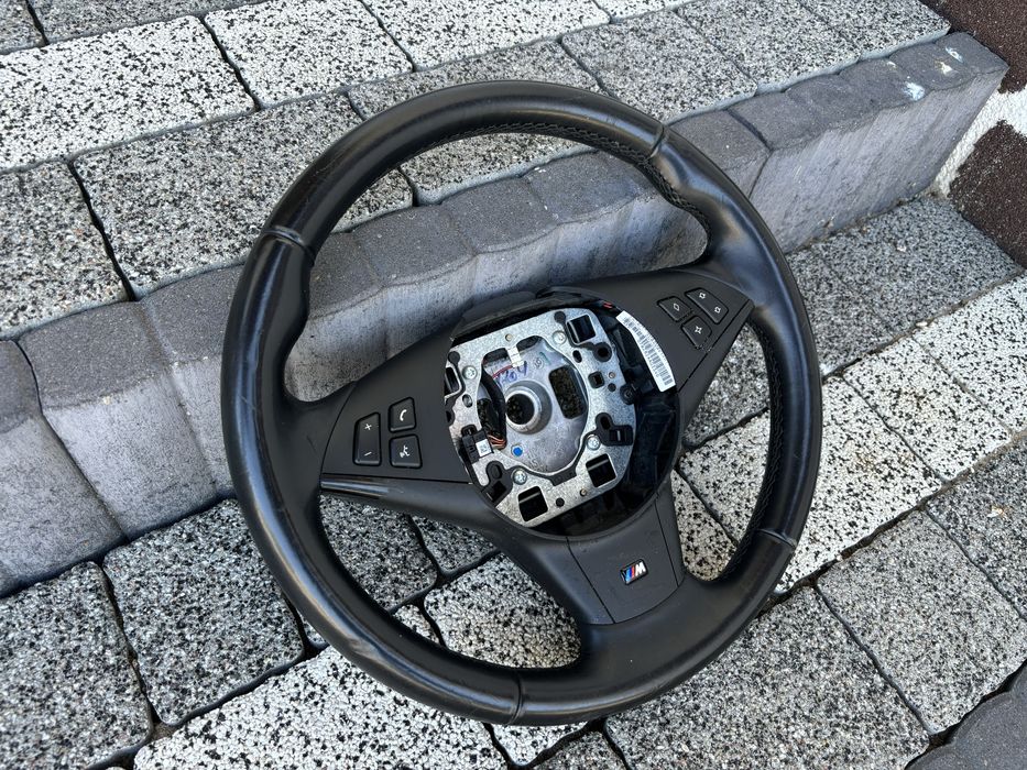 Kierownica Bmw E60 E61 Lift M pakiet M Multifunkcja gruba M5