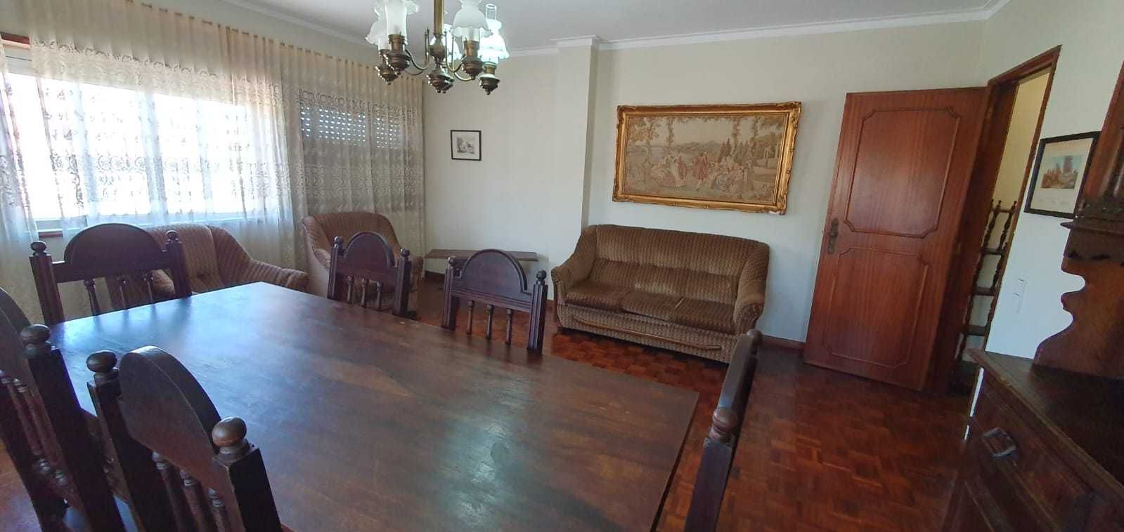 Arrenda-se Magnífico Apartamento  T4 em Chaves,
