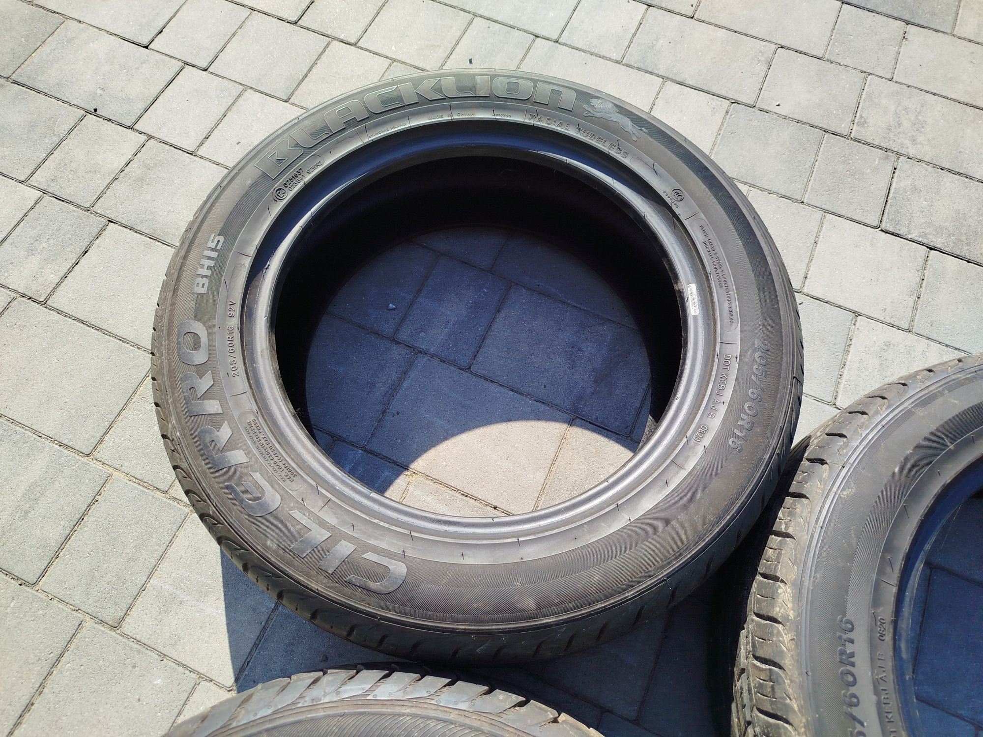 Opony letnie 205/60 r16