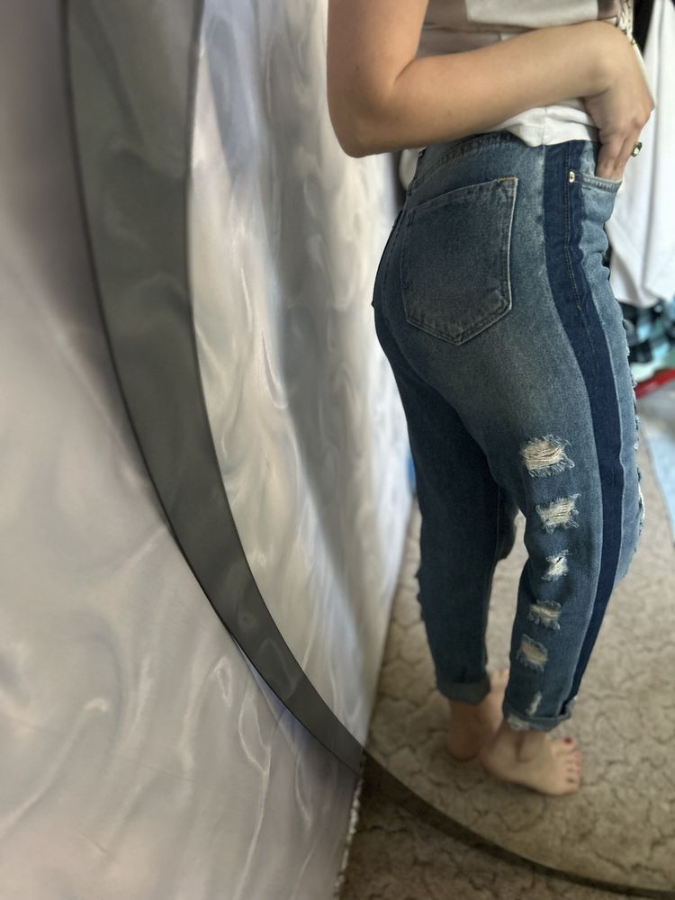 Стильні, гарні джинси