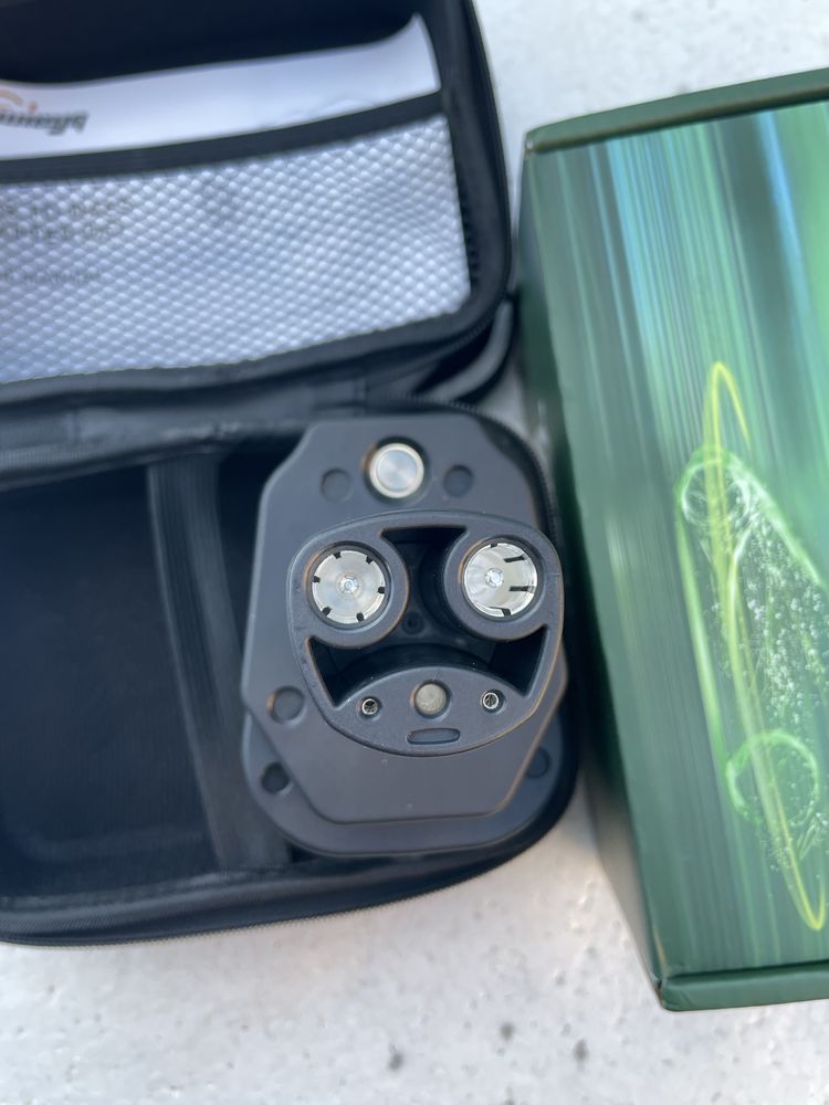 Перехідник GUWIEYG CCS2 to TESLA 300А DC конвертер для Тесла
