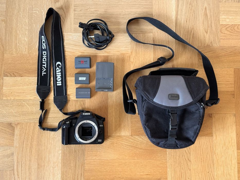 ZESTAW Canon EOS 350D digital + 3 akumulatory + ładowarka + pokrowiec