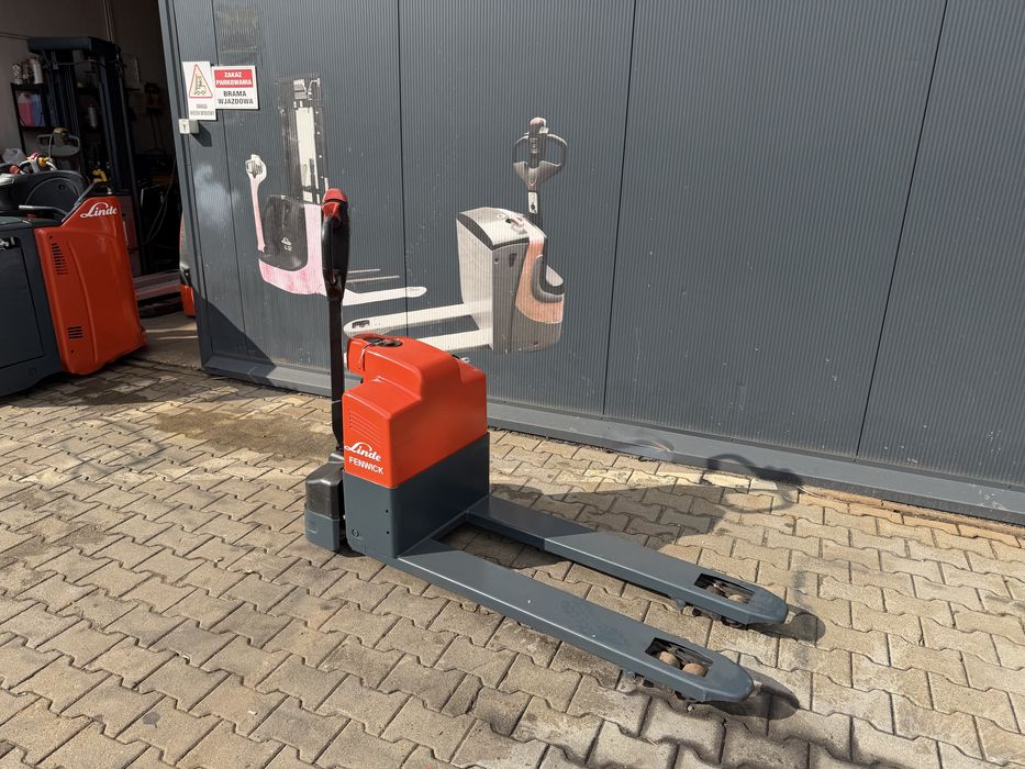 Paleciak elektryczny Linde MT 15 z 2020 r 1500 kg lekki mały paleciak