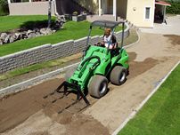 Równanie terenu / zakładanie trawników / prace ziemne