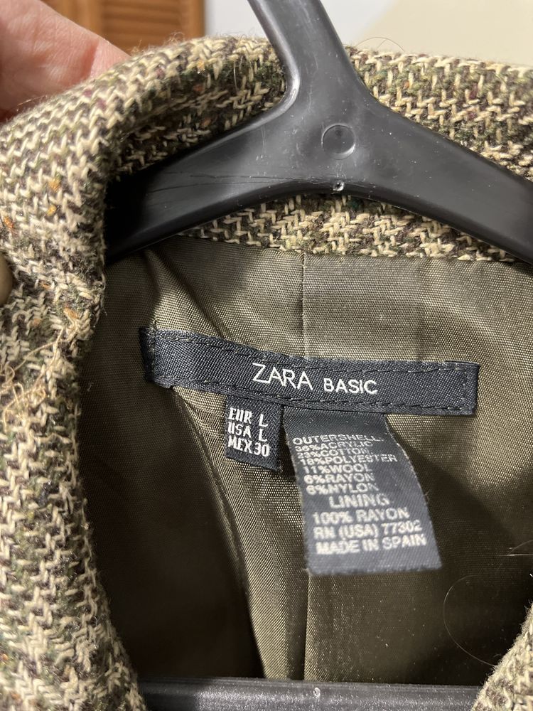 Casaco curto da Zara em bom estado