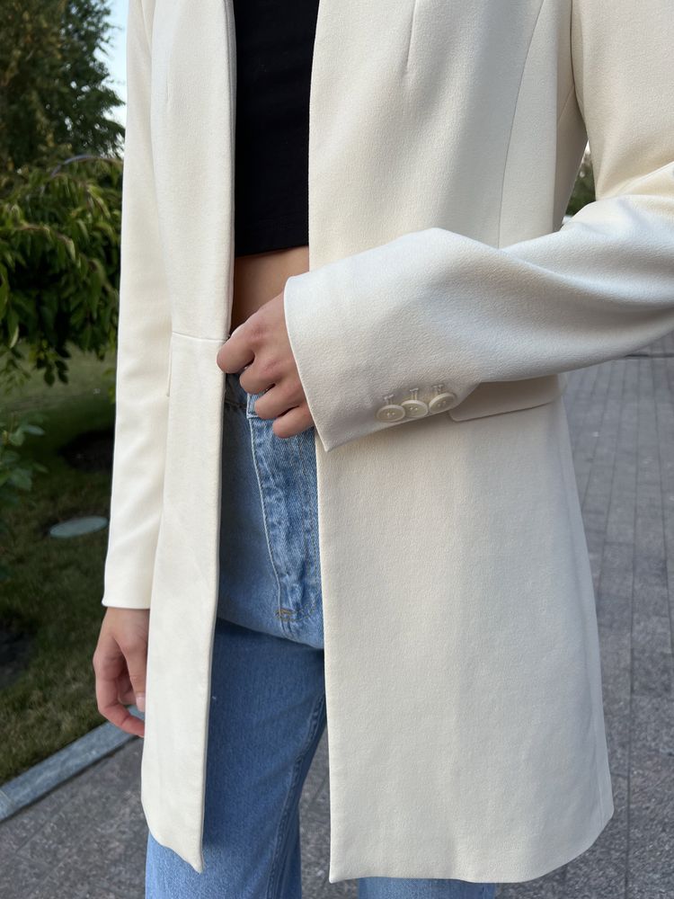 Стильний подовжений піджак Zara