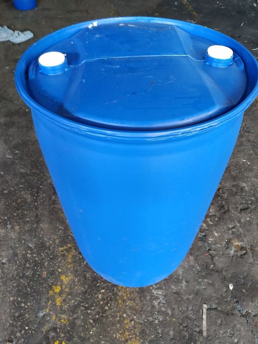 bidons , barricas e depositos todo o tipo