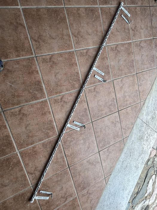 Cortinado em tons de cinzento + calha