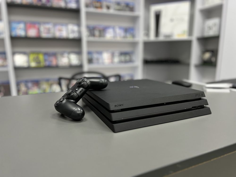 Sony PlayStation 4 Pro 1TB відмінний стан, гарантія 12 місяців