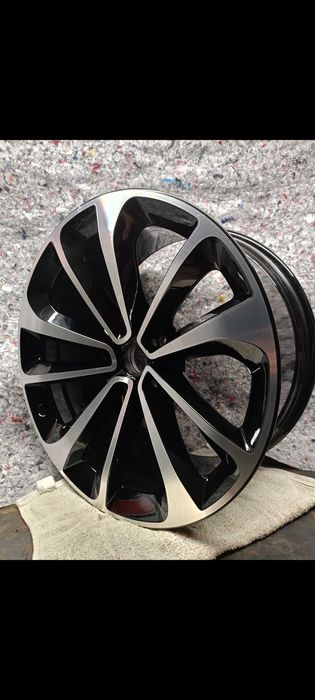 FELGA Bentley BENTAYGA21 CALI 10J ET28 5X130