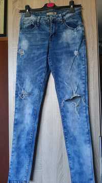 Nowe spodnie jeans