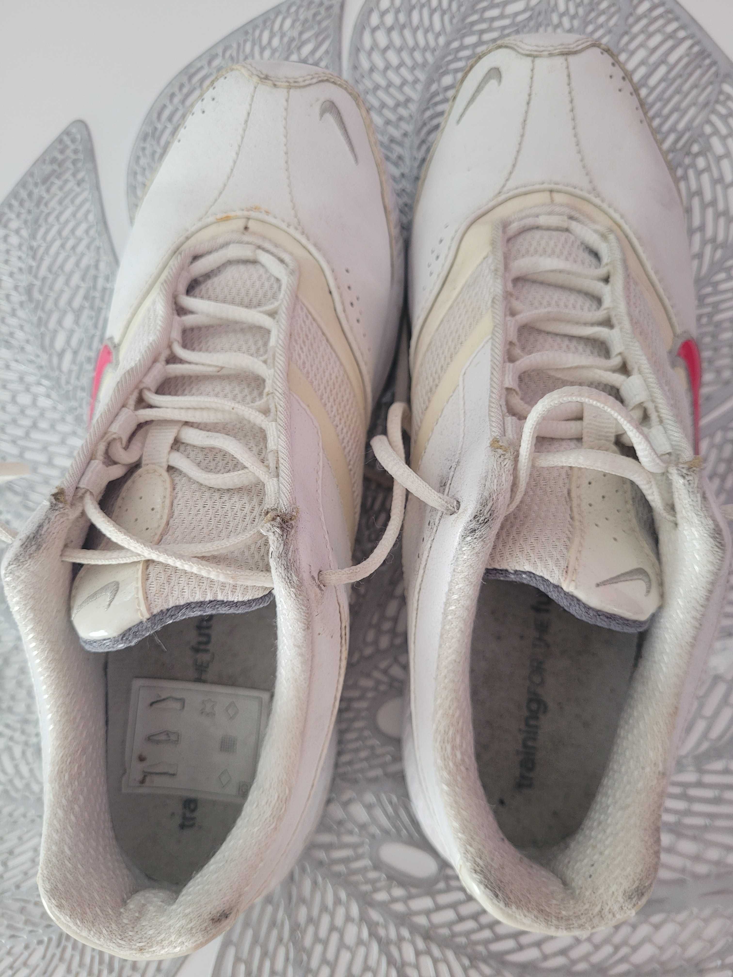 Adidasy Nike 38 białe