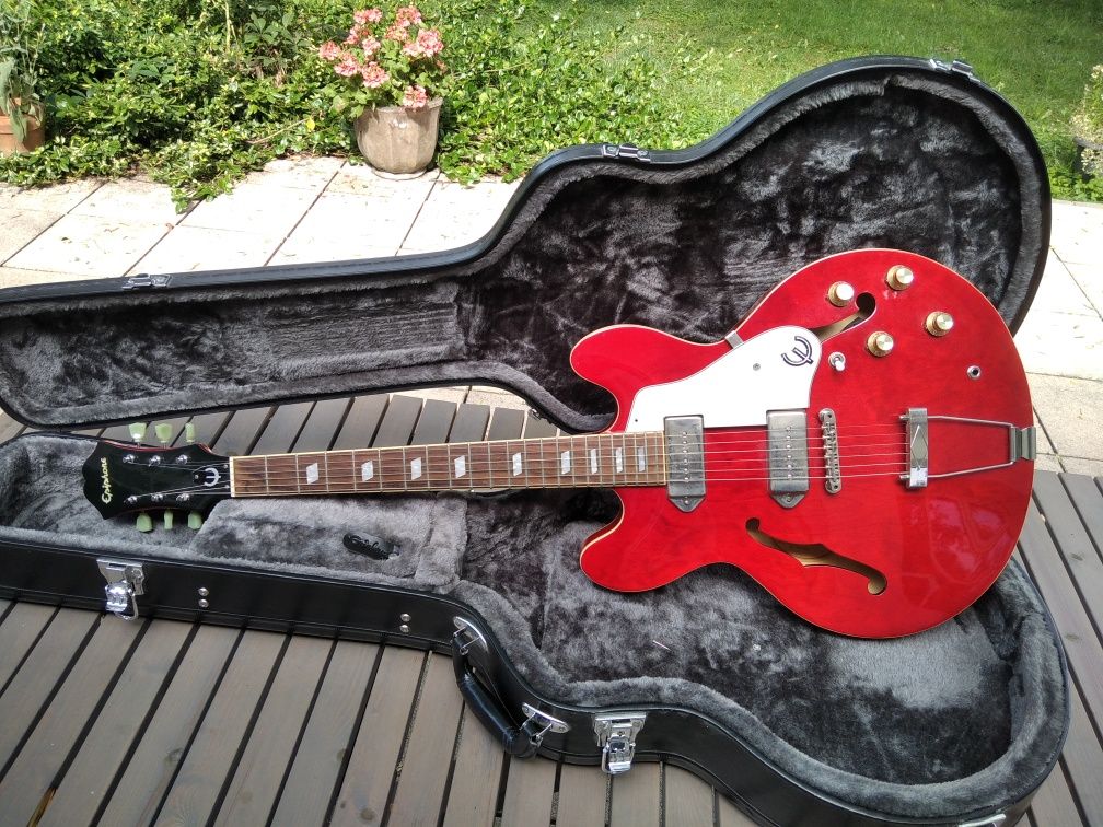 Epiphone casino plus case