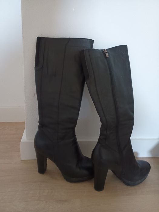 Kozaki skórzane na obcasie