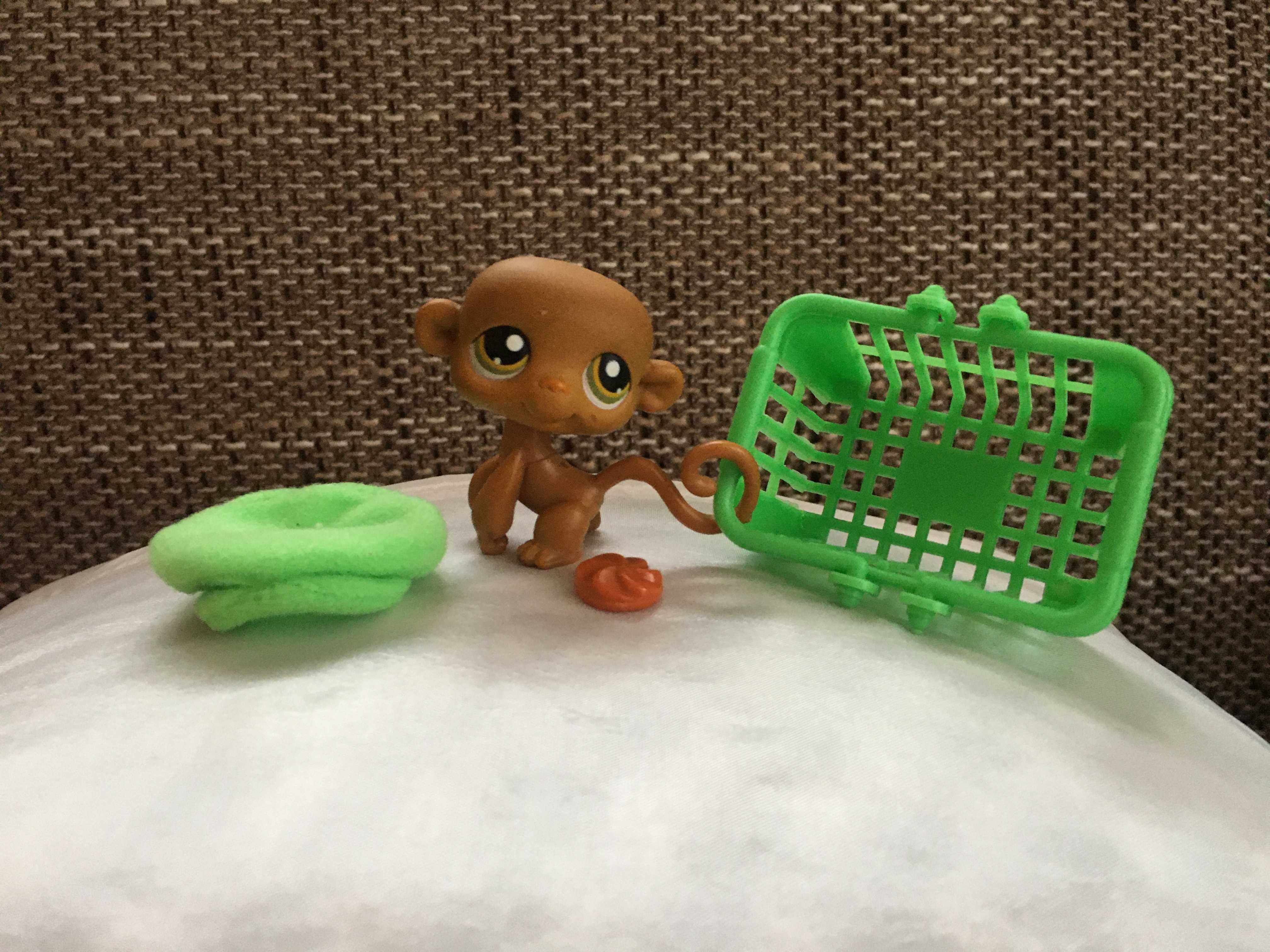 Figurka Littlest Pet Shop LPS małpka #267 + czapka, ciastko