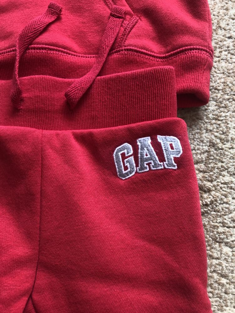 Костюмчик Gap