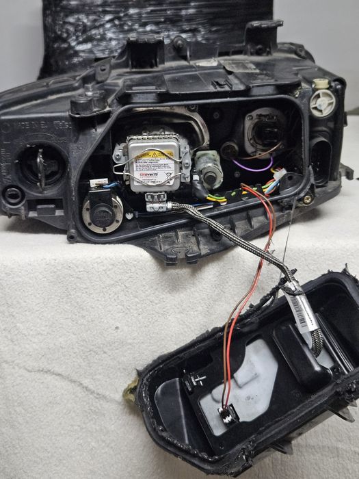 Lampy przód audi A4 B6 bi-xenon