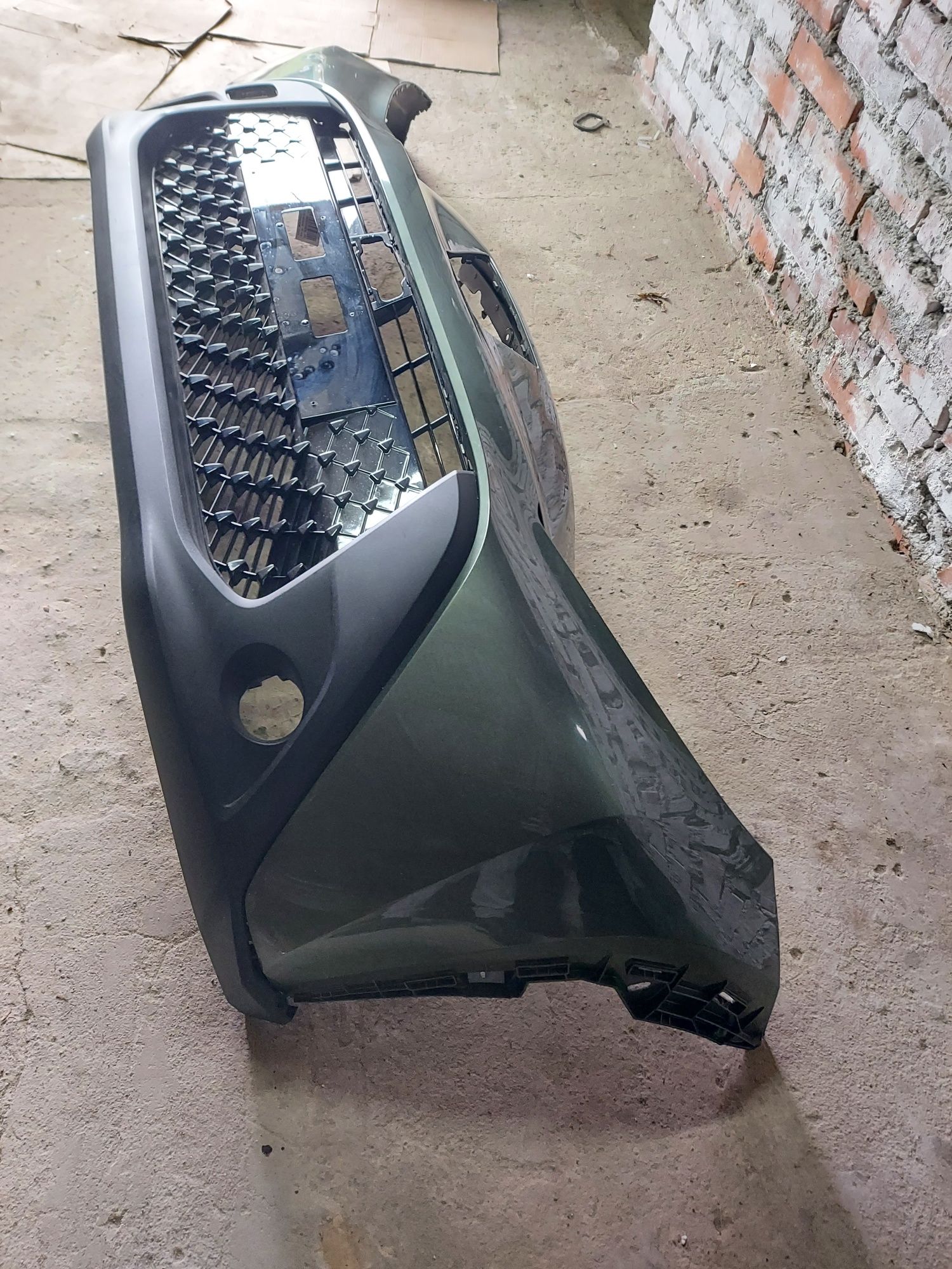 Zderzak przód  przedni Toyota Aygo X cross