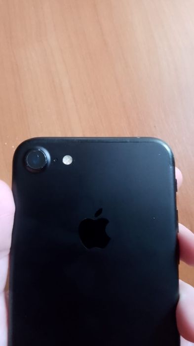 iPhone 7 128GB у гарному стані