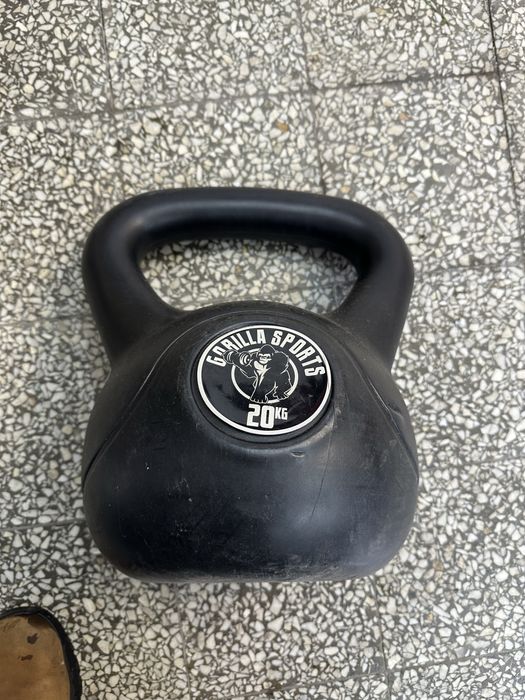 Kettlebell winylowy 20 kg czarny Gorilla sport Silownia fitness