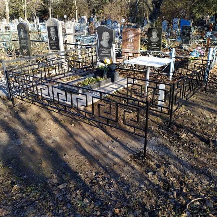 Изготовление недорогих оградок для могил на кладбище - Кривой Рог