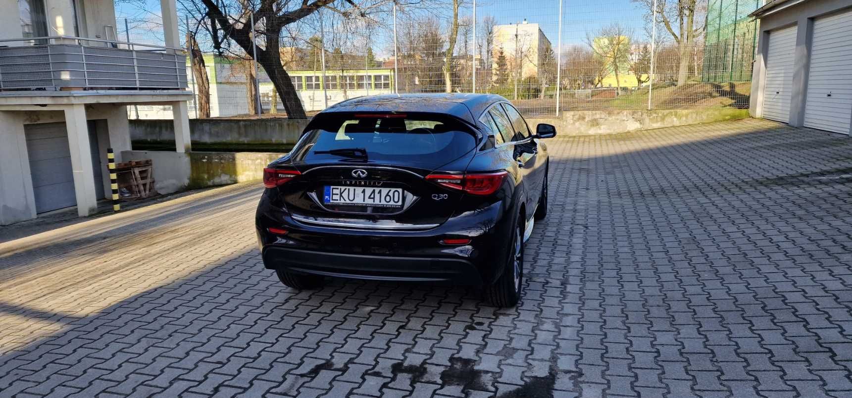 INFINITI Q30 Biznes 1,6 benzyna