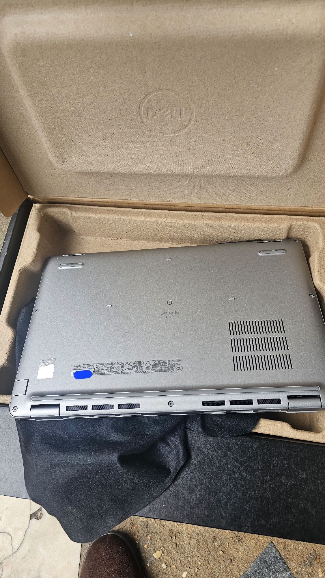 Portátil Dell Latitude 5450 Ultra 5 + Docking Station + Monitor 27"