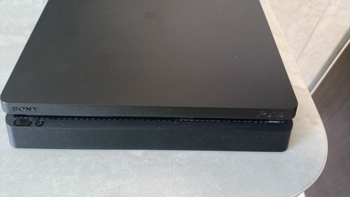 Play station 4 1tb slim та кермо hori rwa racing можу продати окремо