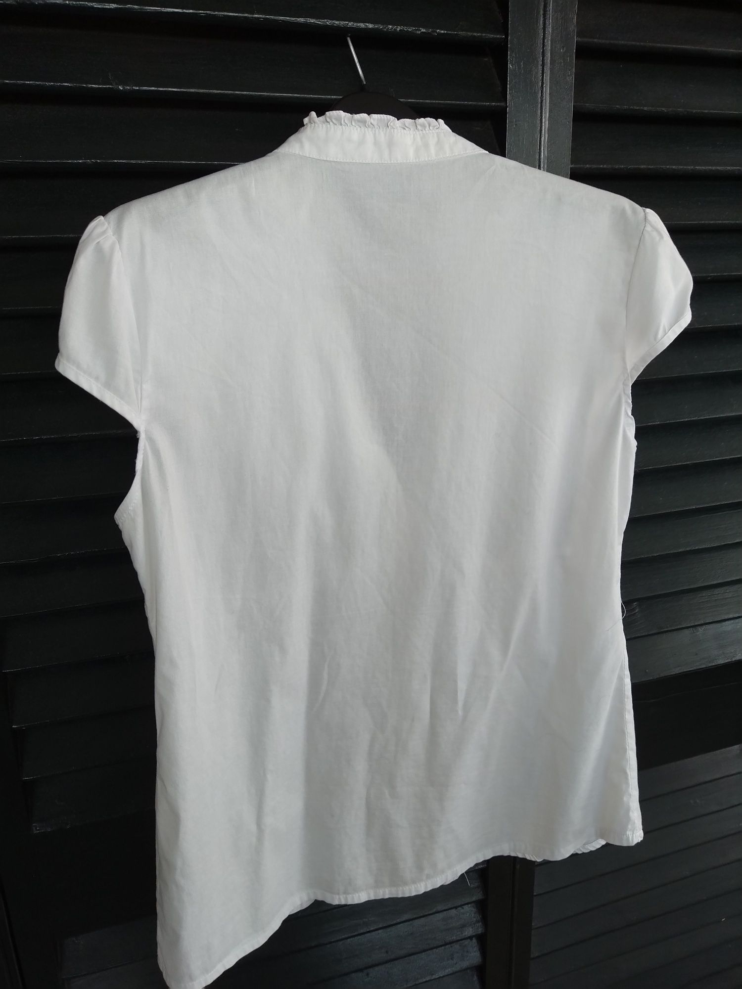 Blusa branca com folhos, elegante - Stradivarius - Tamanho XL