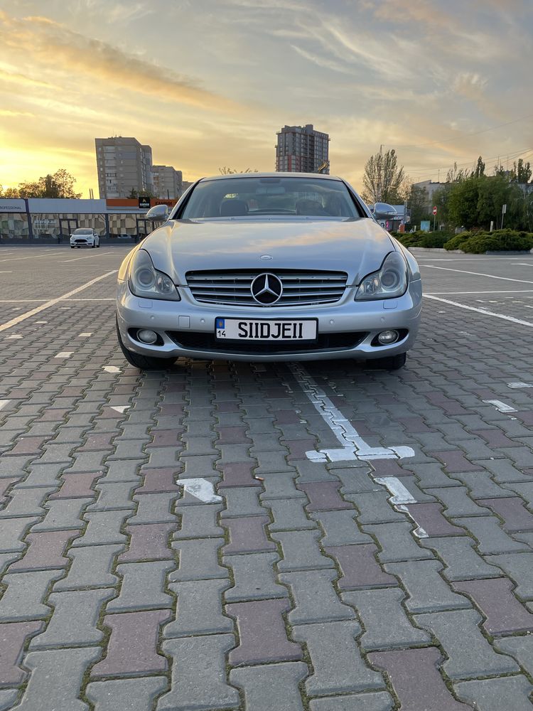 Продам  Mercedes-Benz C219