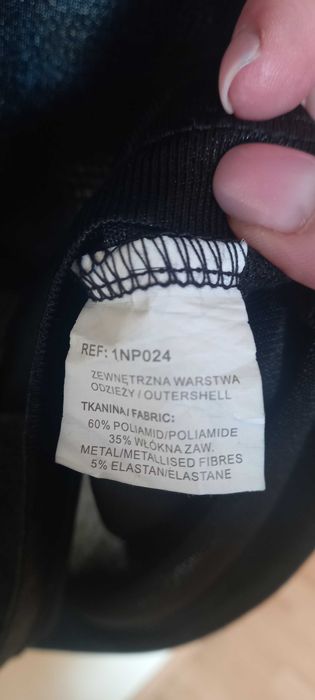 Elegancka czarna bluzka Quiosque