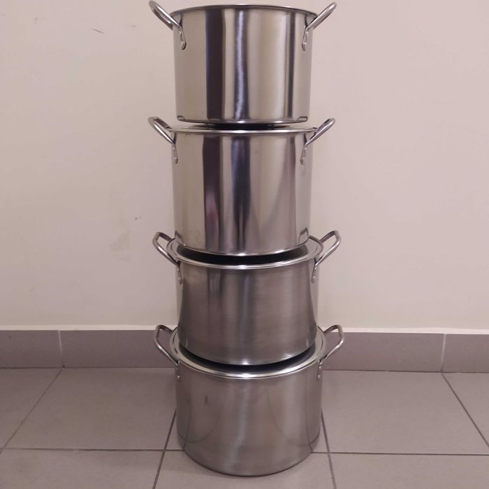 Zestaw solidnych niemieckich garnków z pokrykwami 7 8 10 i 12,5 l zest