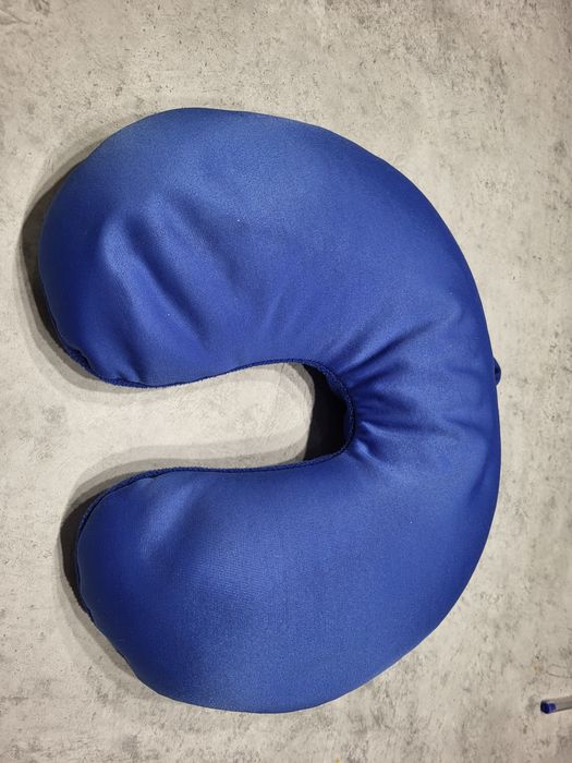 Poduszka typu rogal podróżna