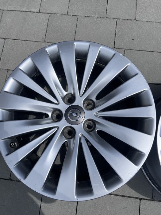 Диски опель інсігнія, opel insignia R18•8j 120*5 ET42 2 шини pirelli