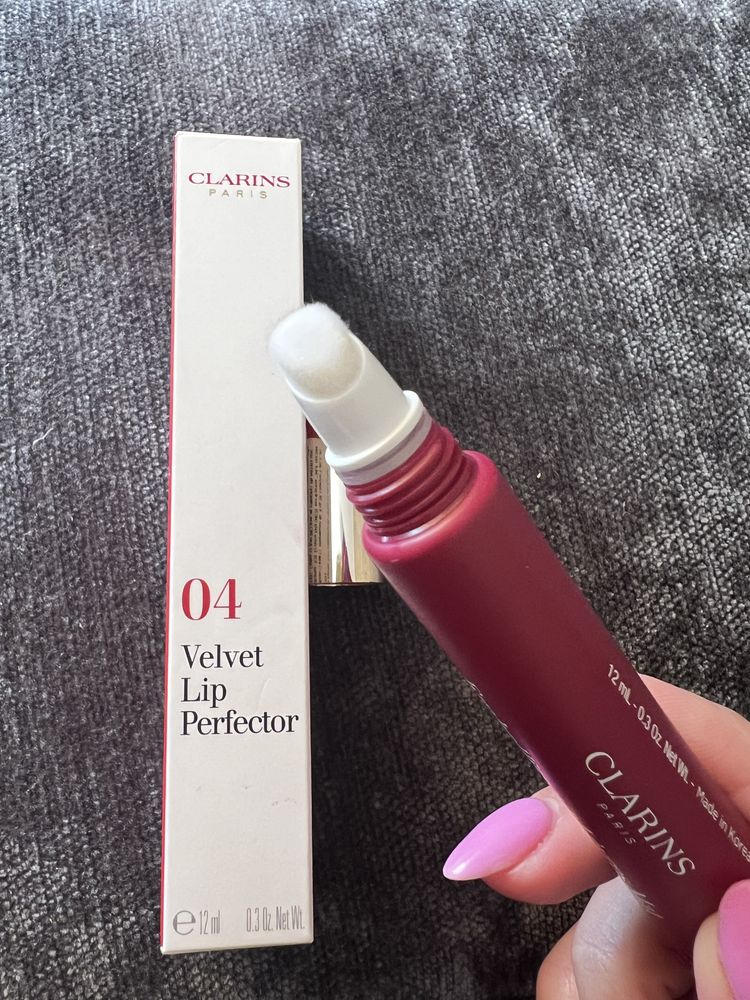 CLARINS Velvet Lip Perfector зволожуючий матовий бальзам