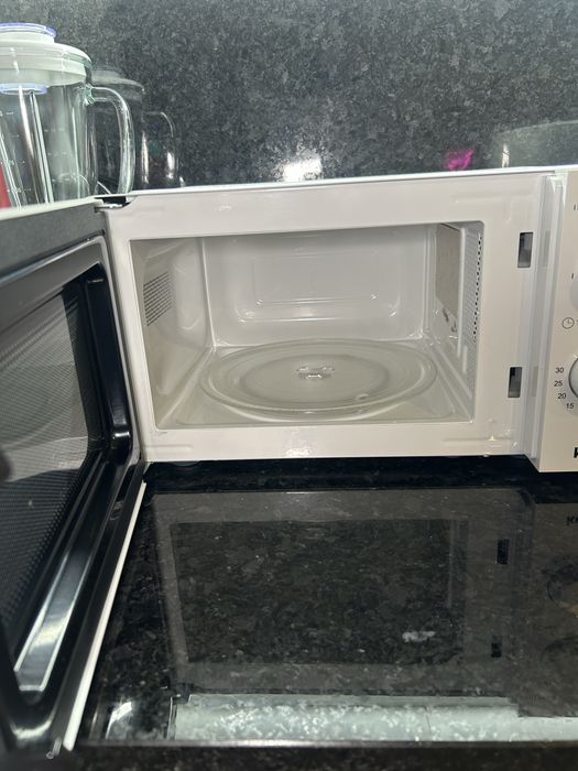 Microondas 20 L - Sem Grill - Branco)