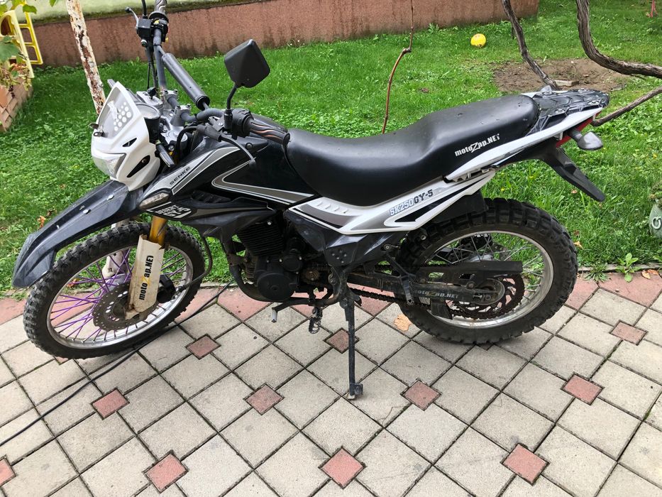 Мотоцикл Сенкі 250