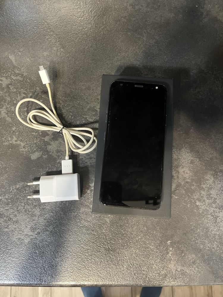 Telefon smartfon LG K40