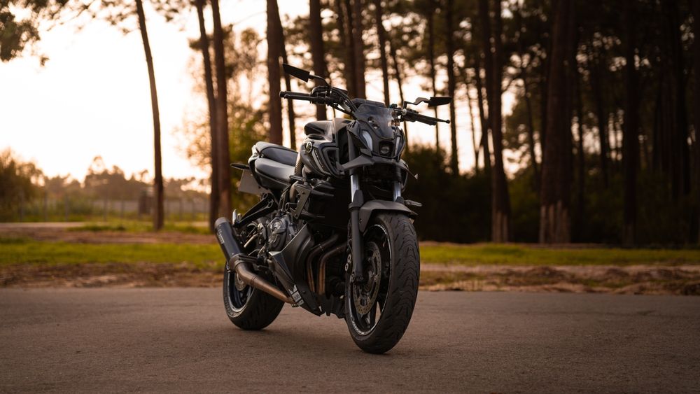 Yamaha MT 07 PURE (35kw livrete)