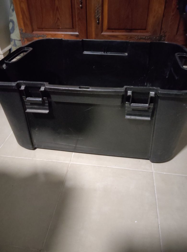 Caixa preta super resistente